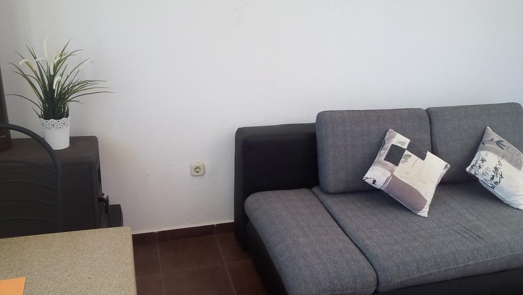 Apartments Nina Равни Экстерьер фото